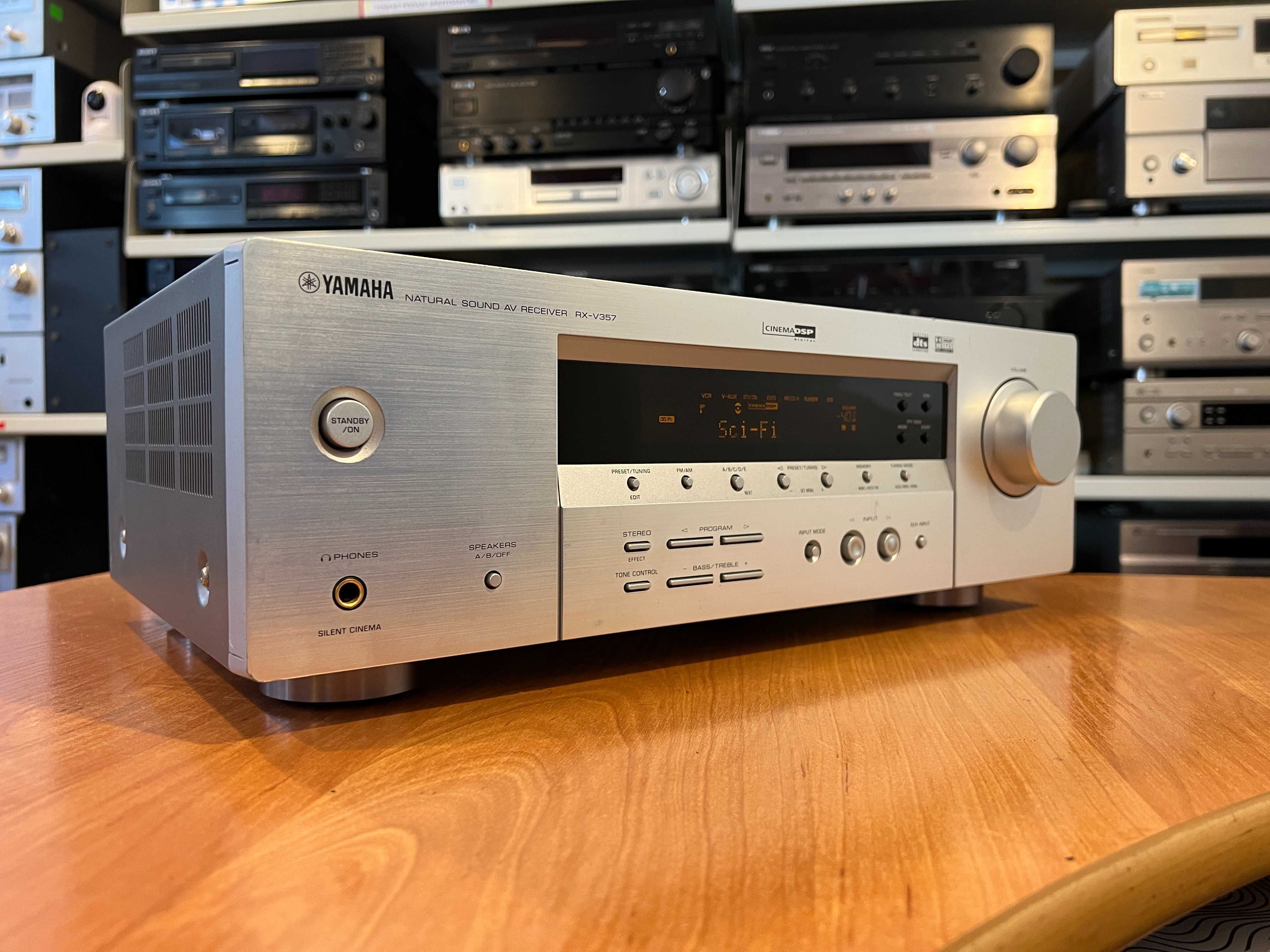 Amplituner Yamaha RX-V357 Audio Room