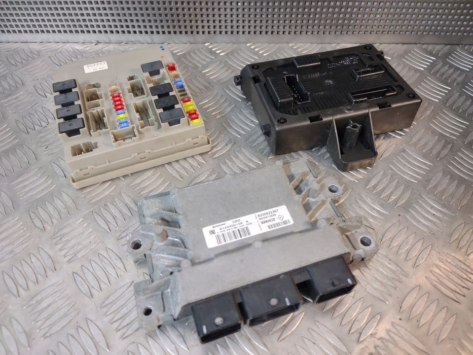 Centralina Motor BCM L2 Caixa Fusiveis Renault Clio III 1.2 16v