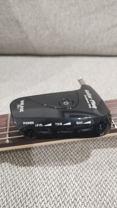 Yamaha Pacifica PAC112V – Como Nova + NUX GP-1 + Saco de Transporte