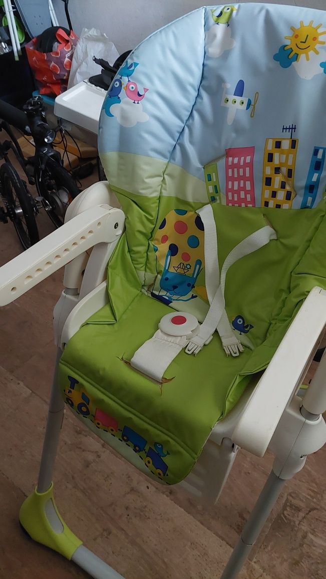 Cadeira de refeições de bebé