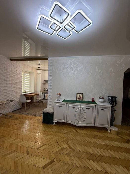 Продаж 3-х кім по Шевченка район ринку