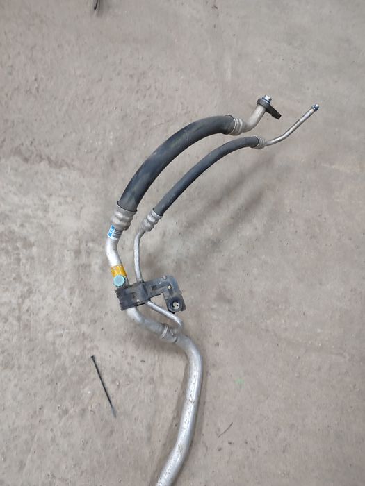 Трубка кондеціонера Hyundai Tucson ix35 разборка хюндай туксон іх35