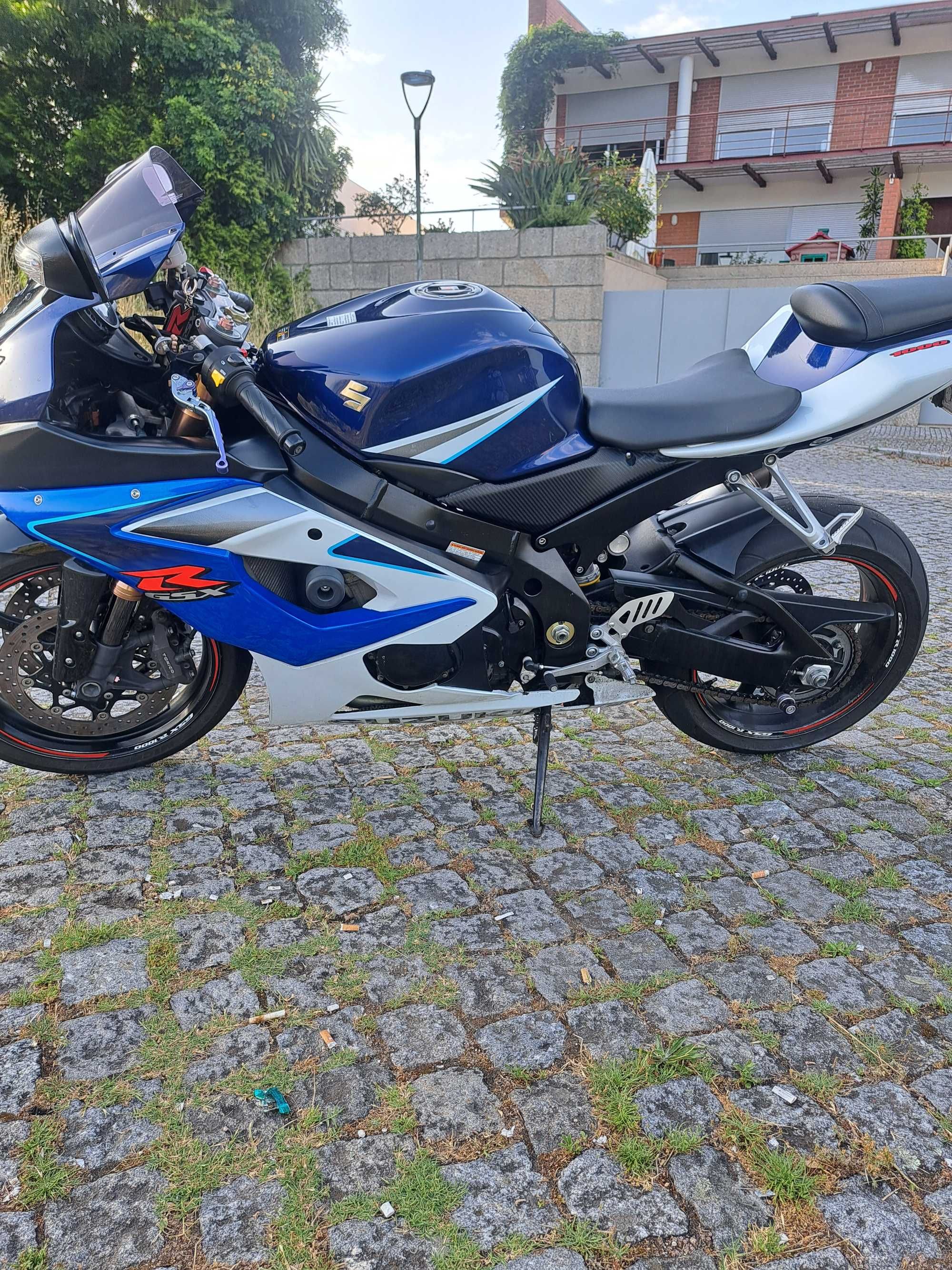 Suzuki gsxr 1000 k6 impecável