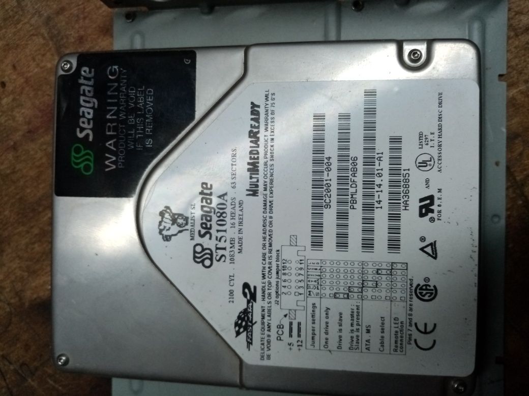 Komputer z 1997 roku.
