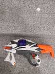 Pistola Nerf Incisor  nova a imitar pistola da guerra das estrelas.