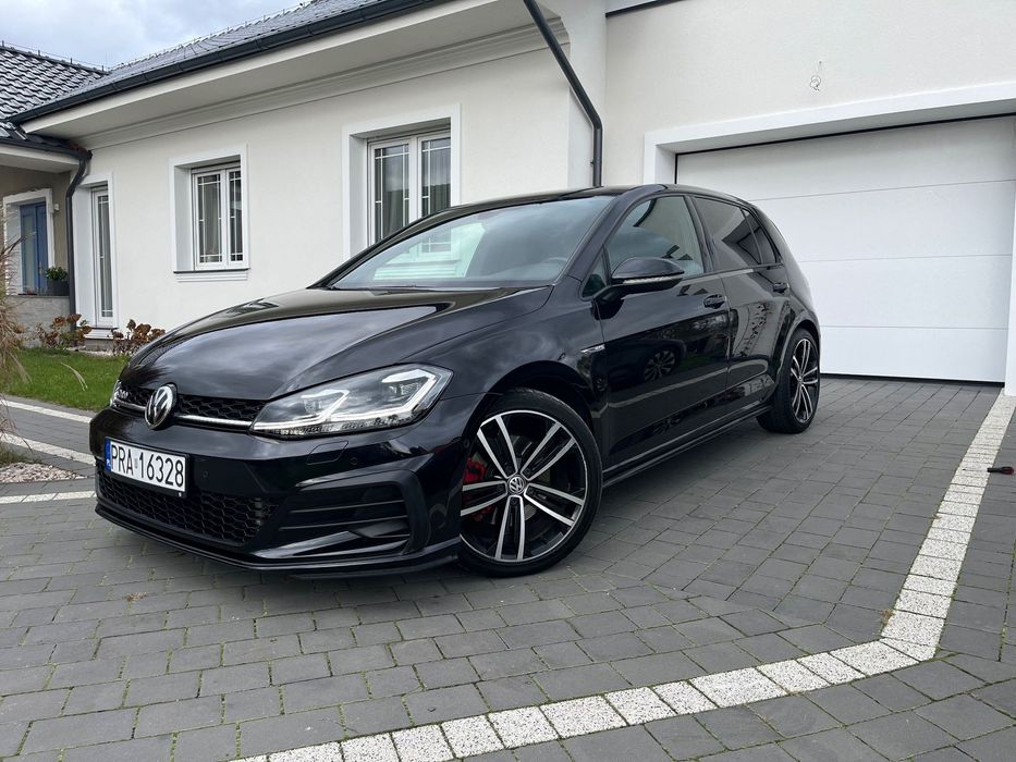 Volkswagen Golf GTD • DSG • Virtual Cockpit • Park Assist