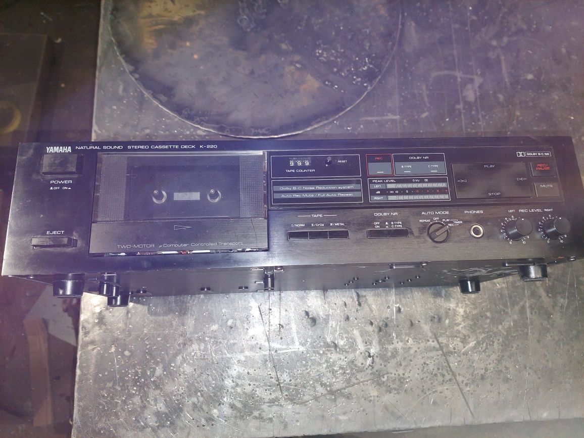 Magnetofon Yamaha k-220
