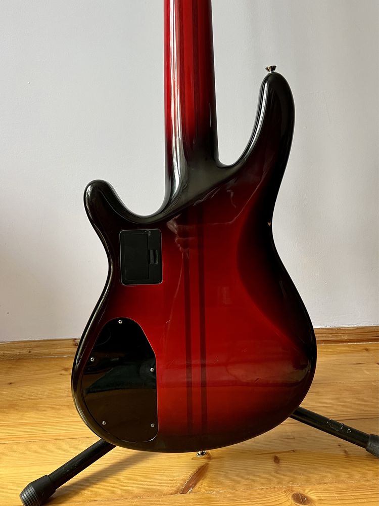 Gitara Basowa Yamaha TRB 5P neck-thru-body