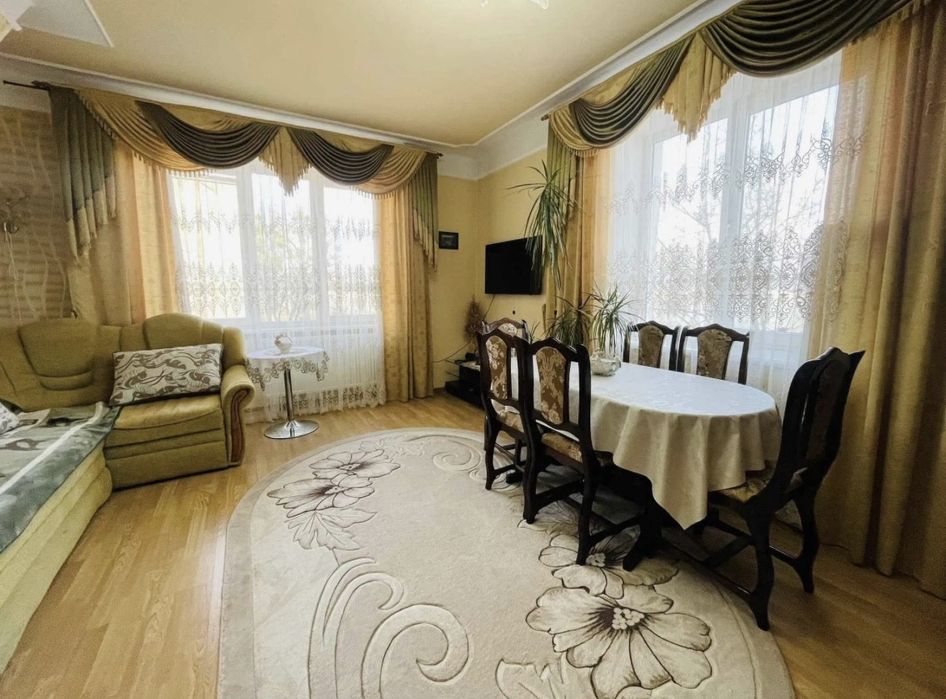 Продаж 3 кімн. квартири вул. Зерова/Кульпарківська