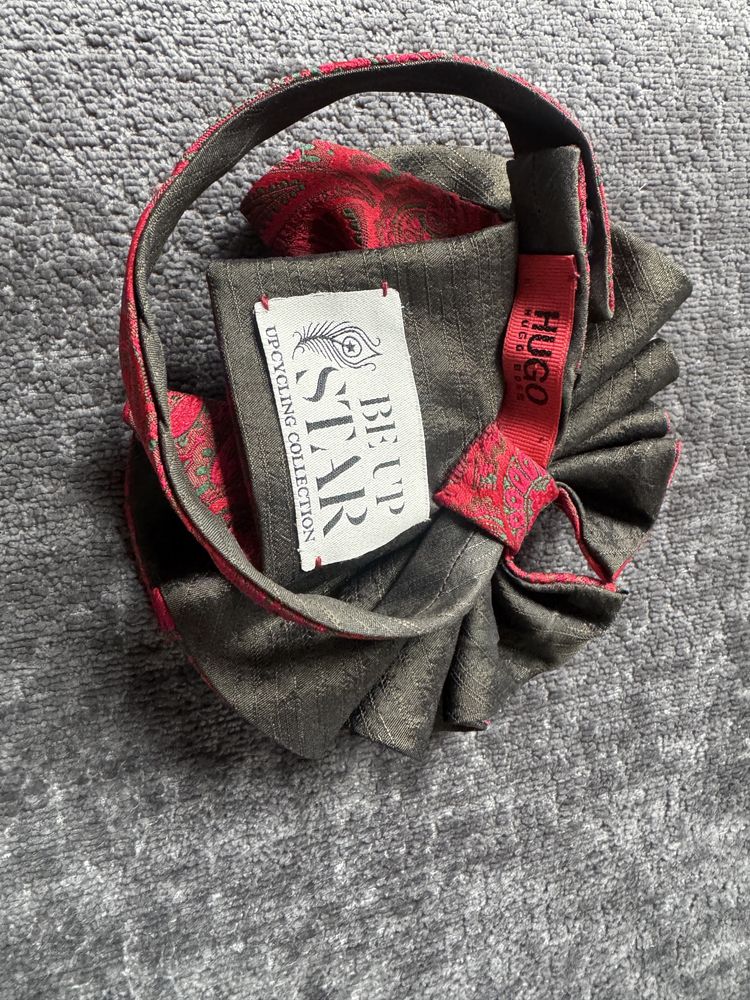 Choker z krawata hugo boss