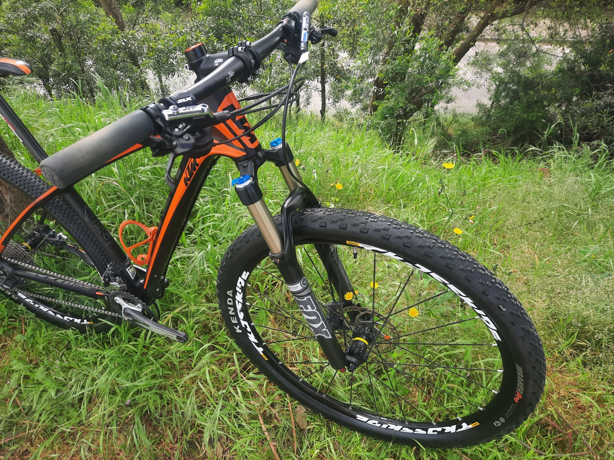 Ktm aera 29 carbono com fox mavic e xt