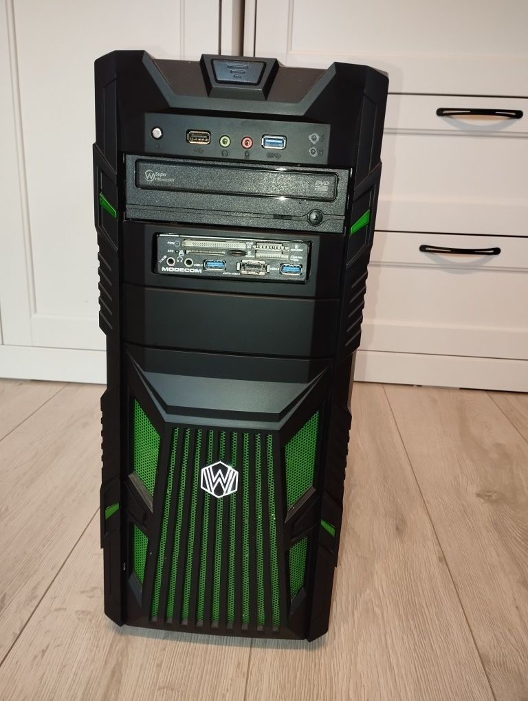 Komputer stacjonarny I7,16RAM,4GB