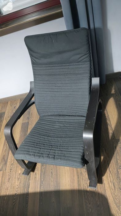 Cadeira Baloiço preta ikea