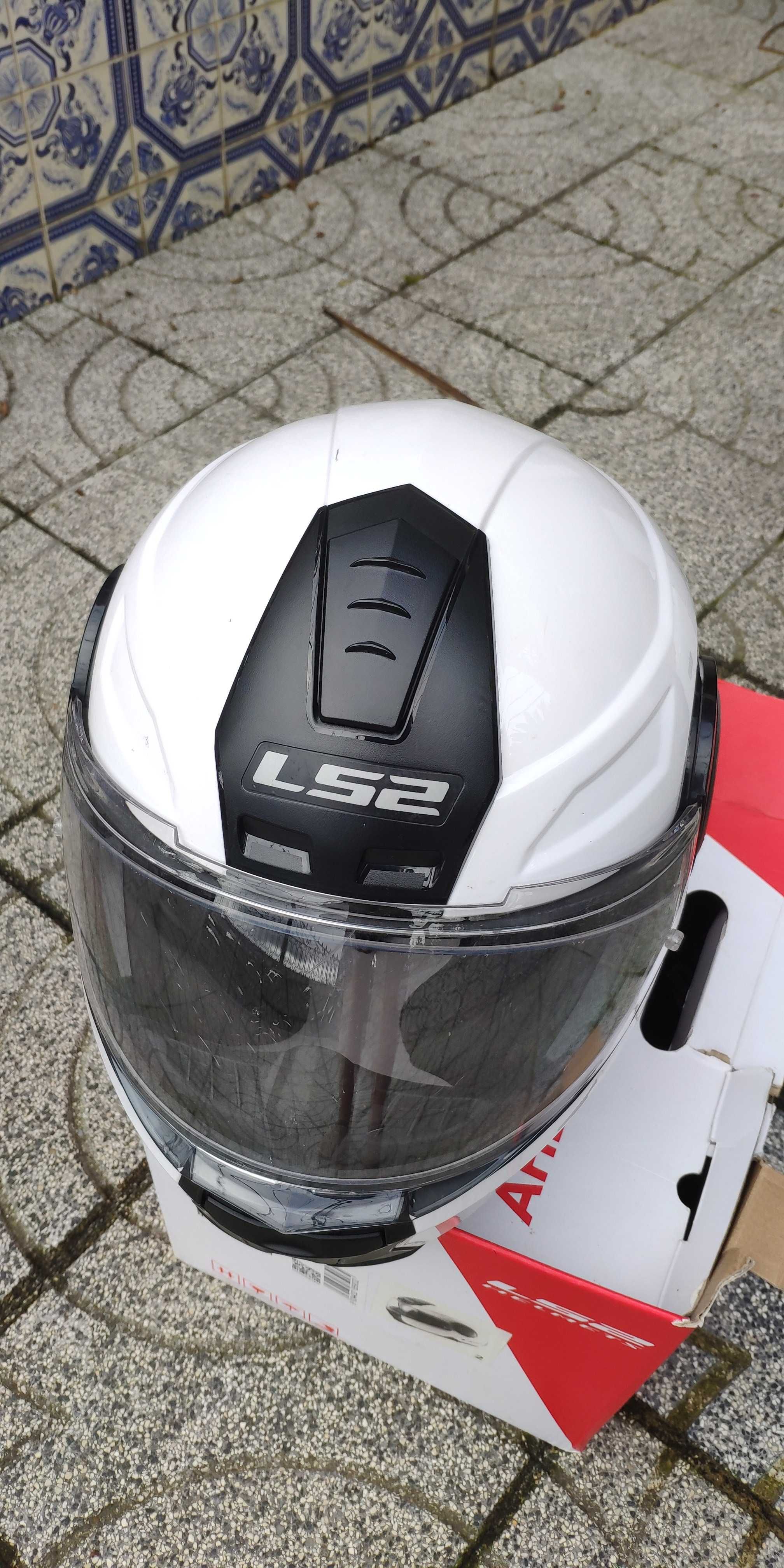 Capacetes LS2 (XL e XXL) viseira dupla (anti-embaciamento) - 100€/cada