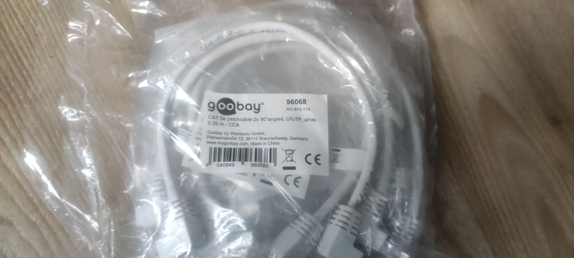 Patchcord kątowy 0,25m cat. 5E