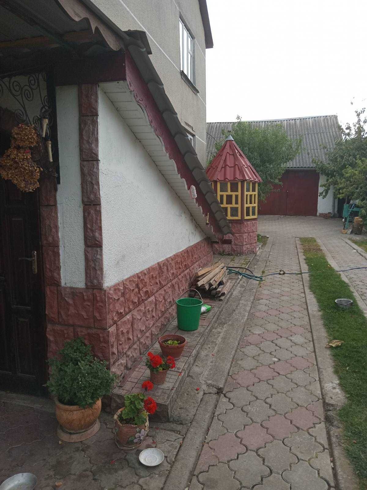 Затишний Будинок