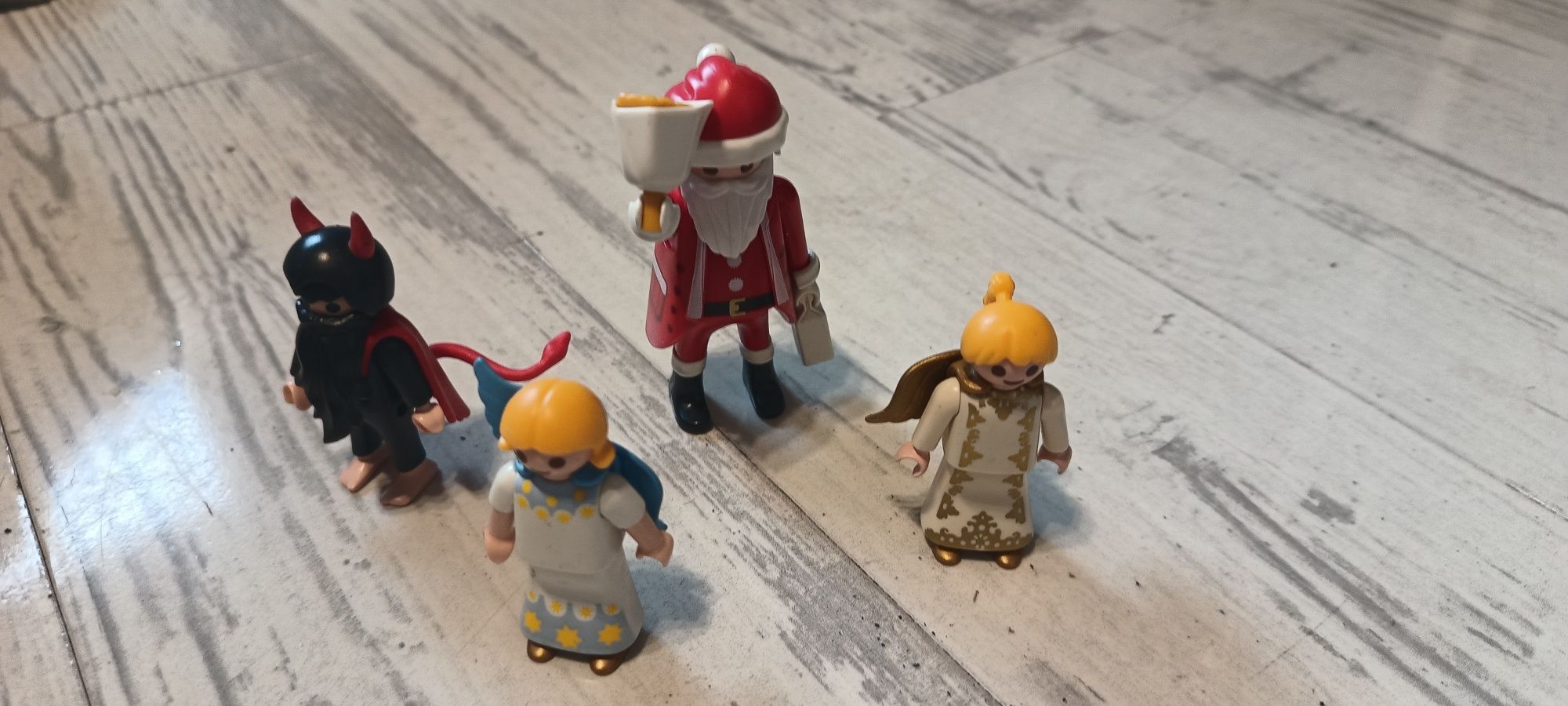 Zestaw Playmobil z Mikołajem