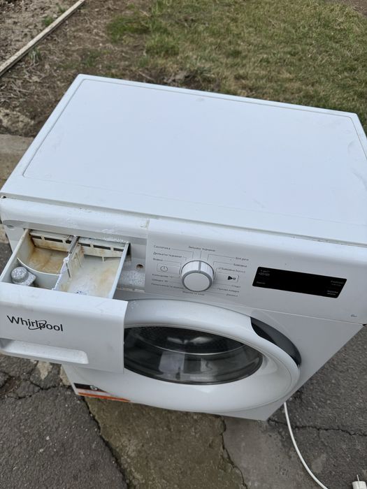 Пральна машина WhirLpool,працює потрібна заміна хрестовини