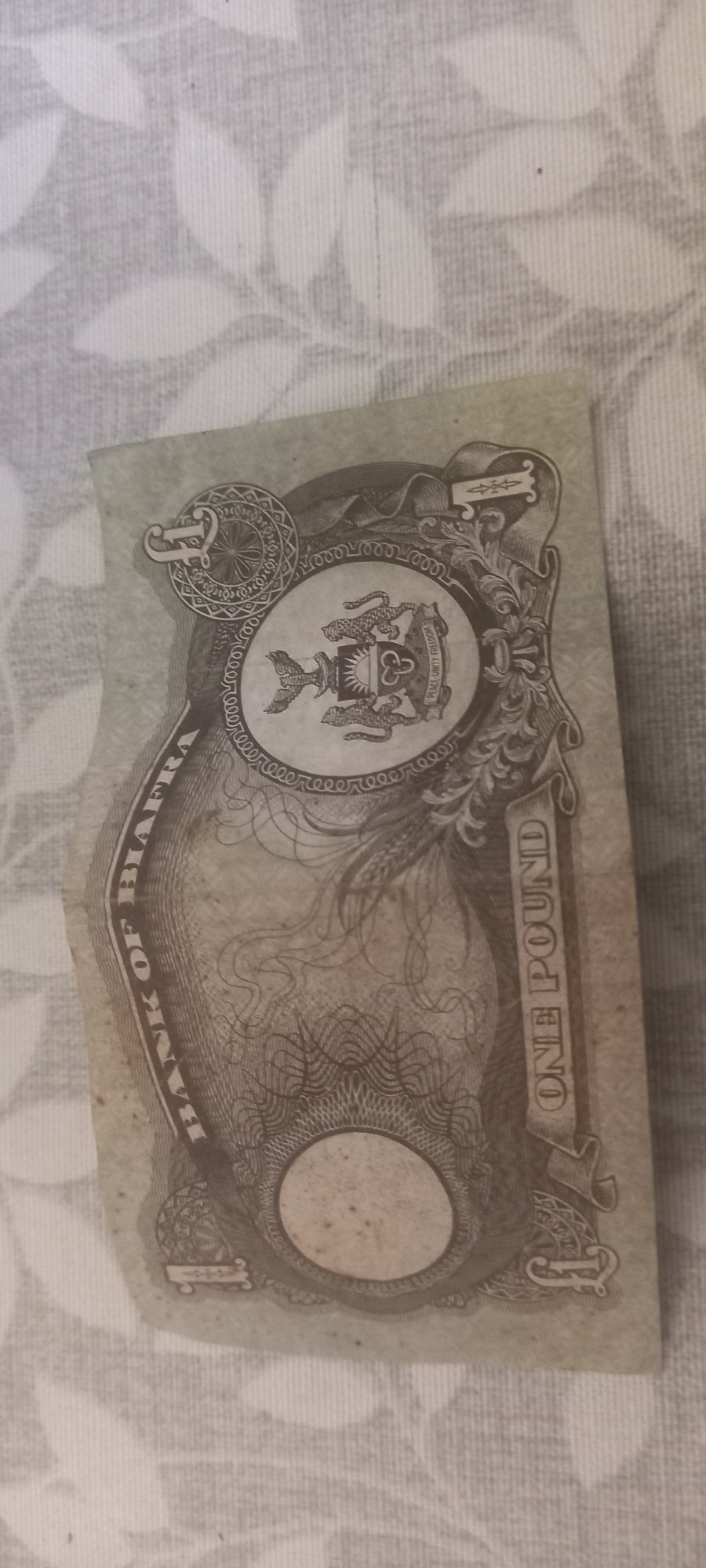 Notas antigas em bom estado
