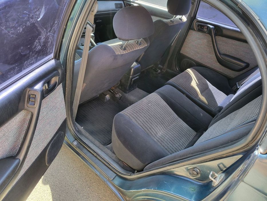 Продам Тоёта карина Е 2.0D