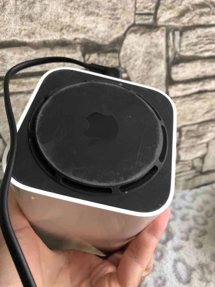 Router Apple A1521