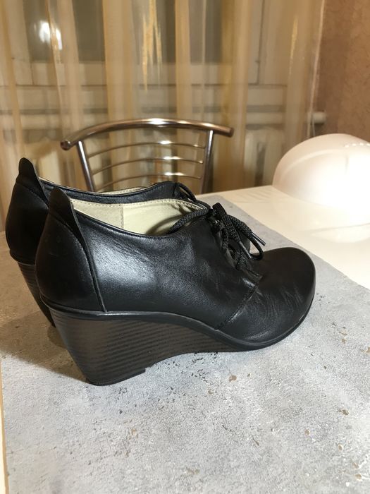 Шкіряні ботильйони на платформі / туфлі / кожанные ботильоны на платфо