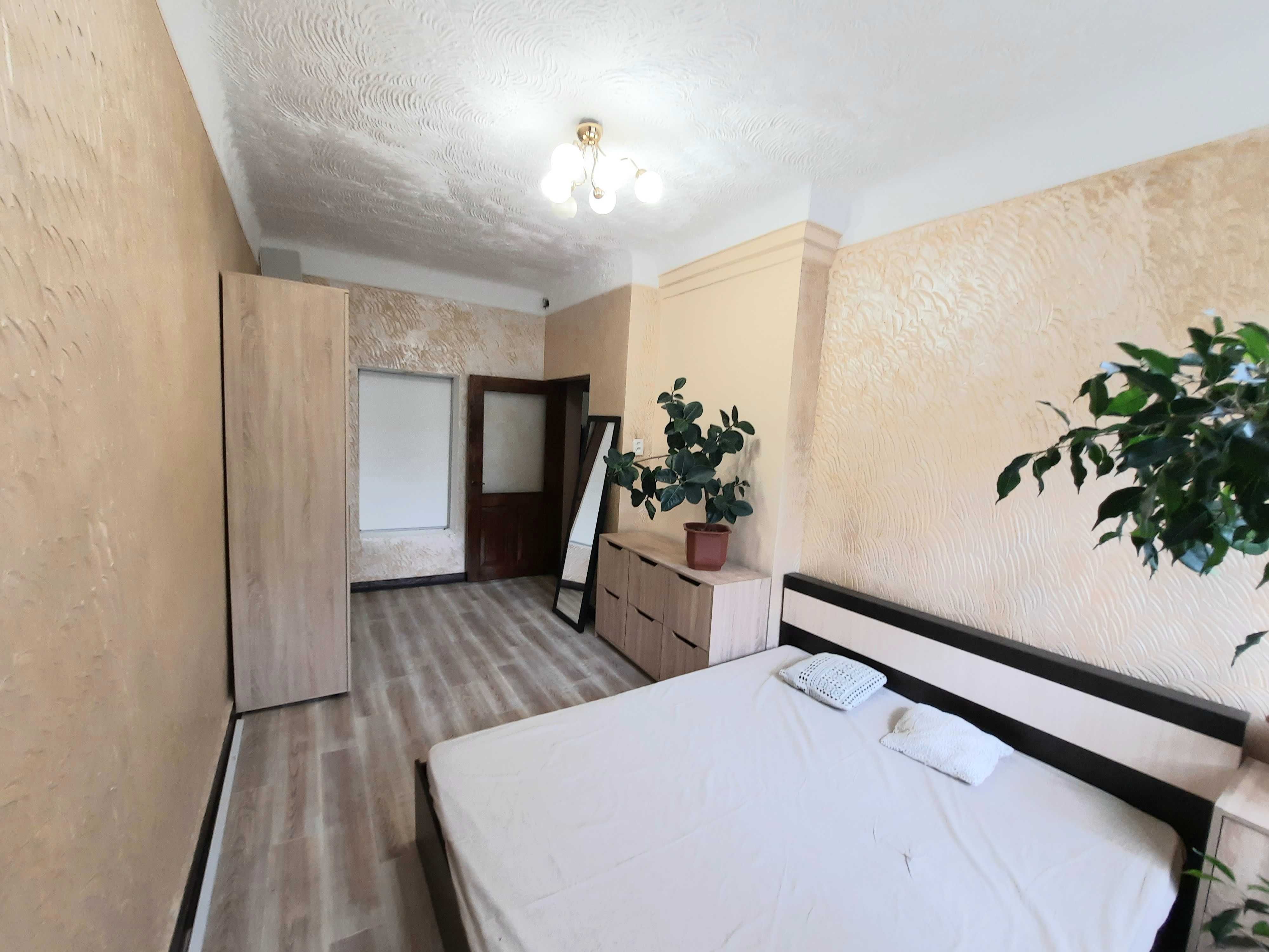 ПРОДАЖ 2-кімн. з АО у центральній частині міста (Н)