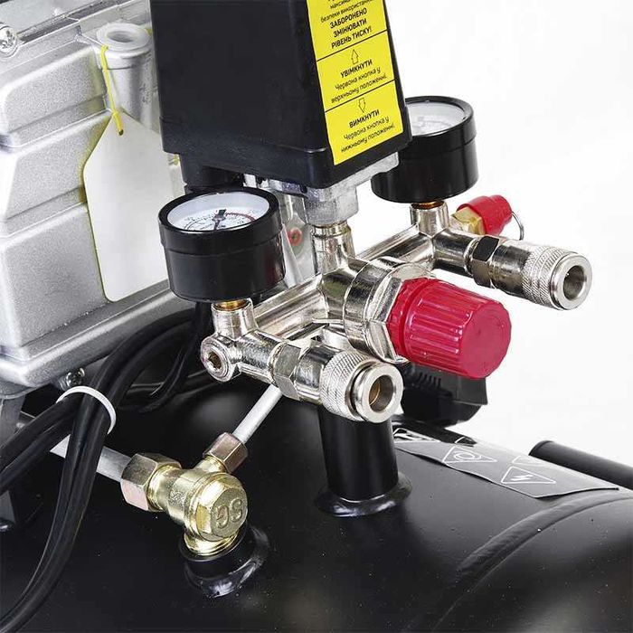 Компресора APRO 24 та 50 літрів 1.5 квт. 205 л./хв. МІДЬ!