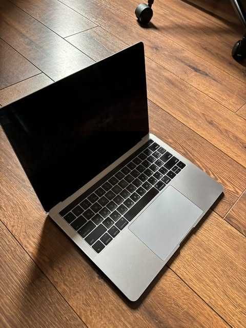 MacBook Pro 2017 13 inch