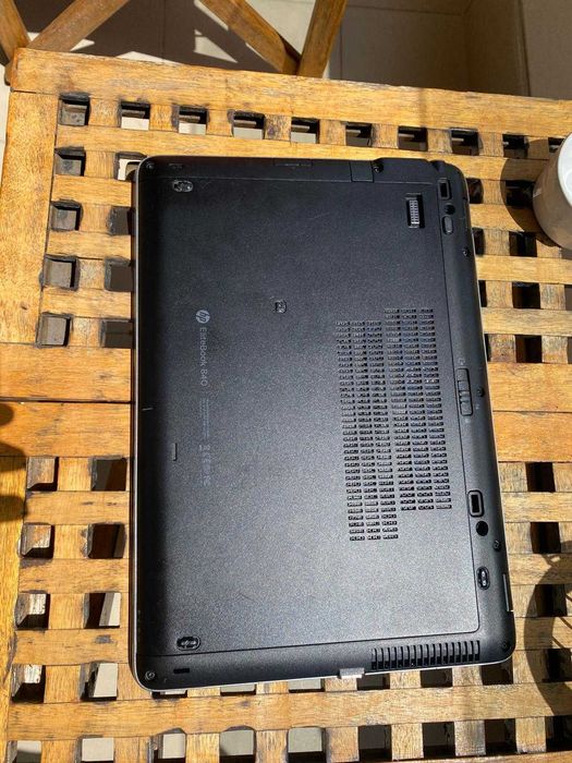 Portátil HP elitebook 840 | I7 | 1TB SSD |  |NEGOCIÁVEL|
