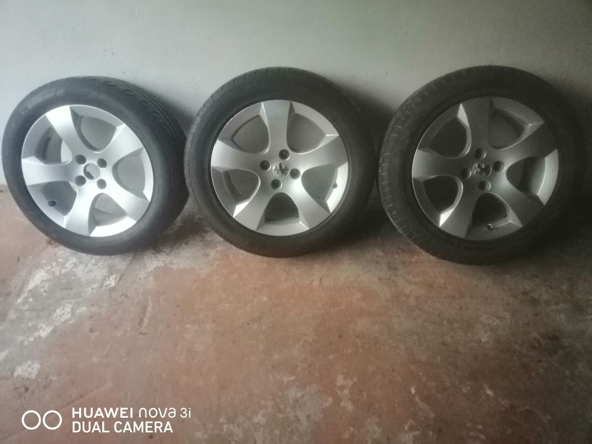 Продаються диски R17 з гумою пежо 5008 3008 кросовер 4:108 225/55R17