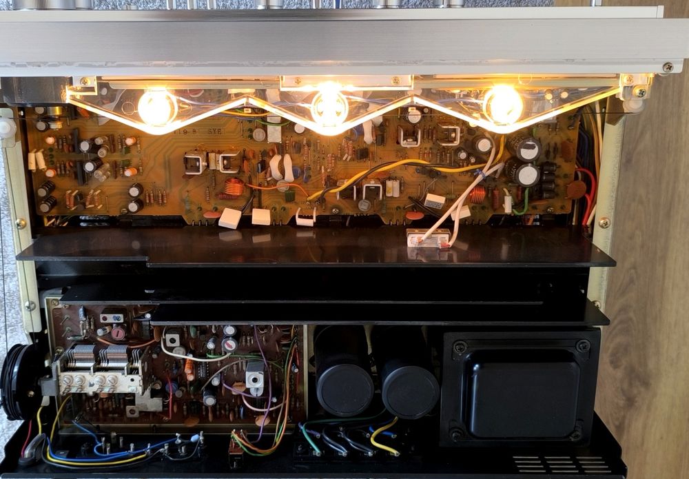 Amplituner Pioneer sx 880