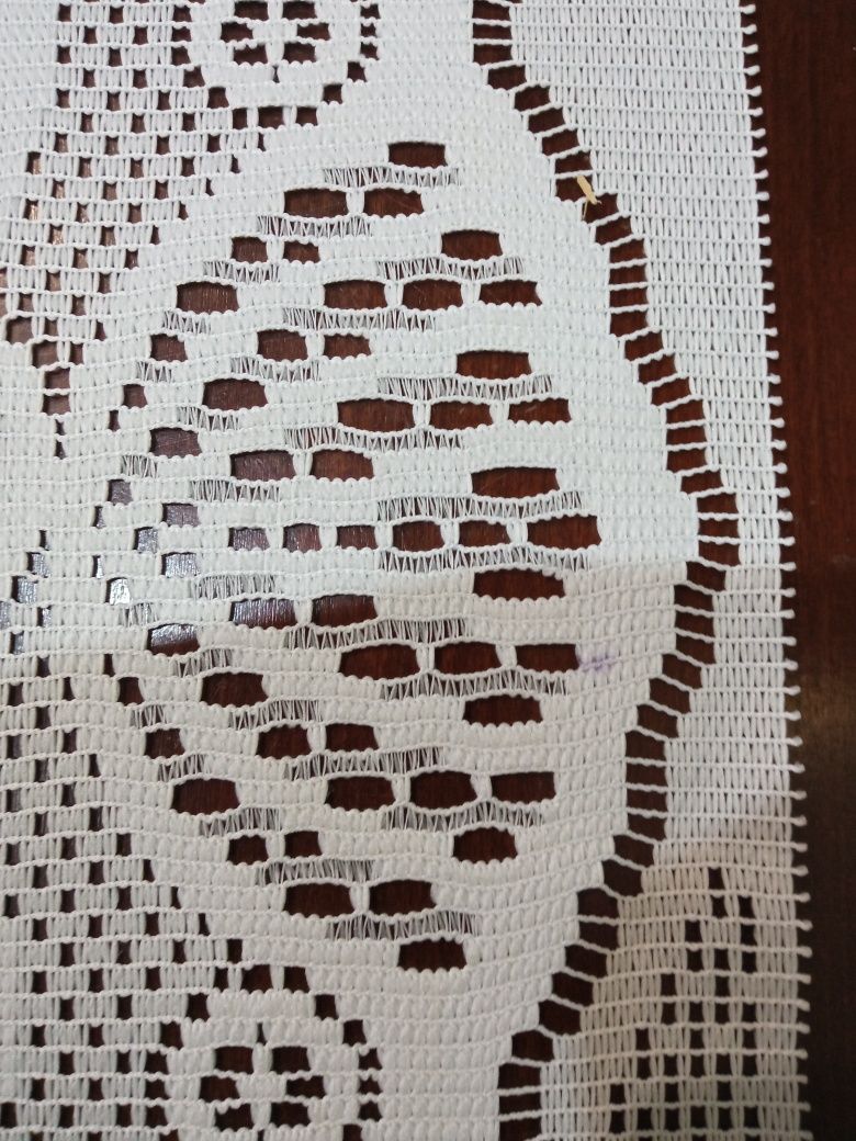 Sprzedam nowy bieżnik poliestrowy biały 110/55 cm