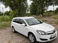 Opel Astra h 1.6 бензин 2010 рік