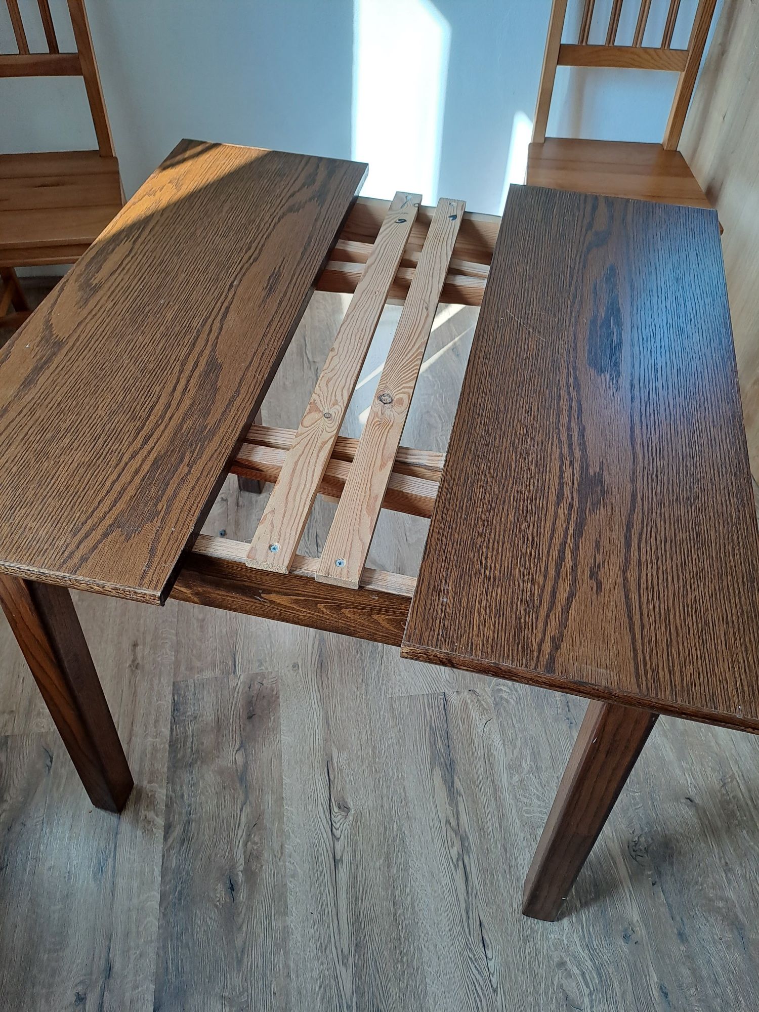 Drewniany stół 80x80