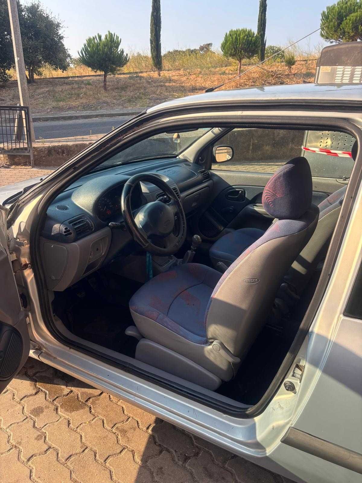 Renault Clio 2001 Impecavel