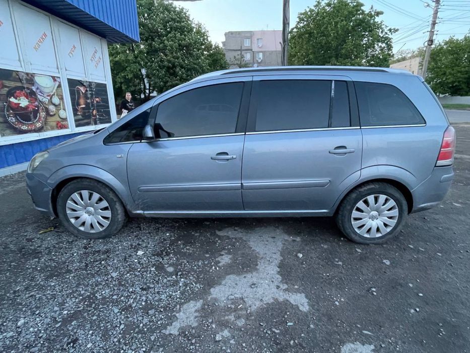 Продам Опель Зафира