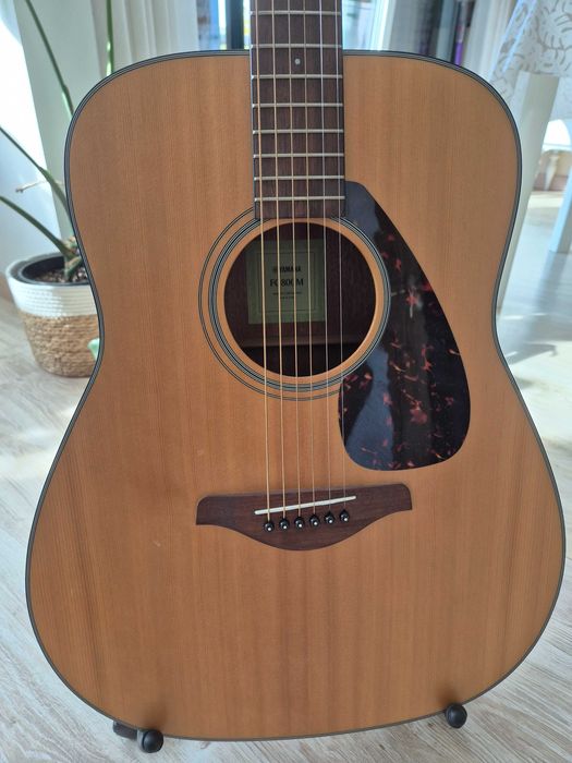 Guitarra acústica Yamaha Fg800m
