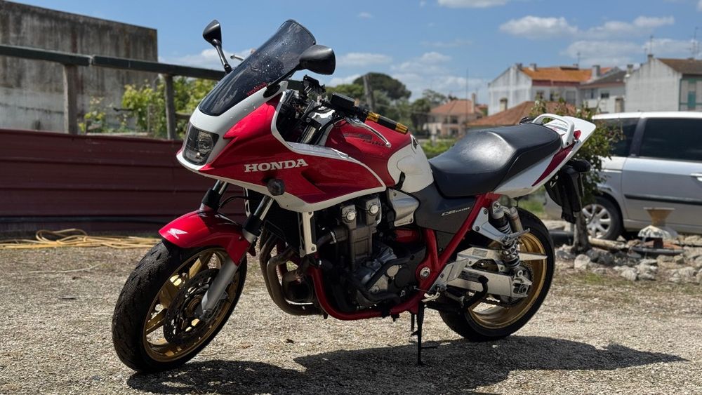 Moto Honda Bol d’Ord 1300cc - 2007

Vendo moto Honda Bol d‘Ord 1300, a