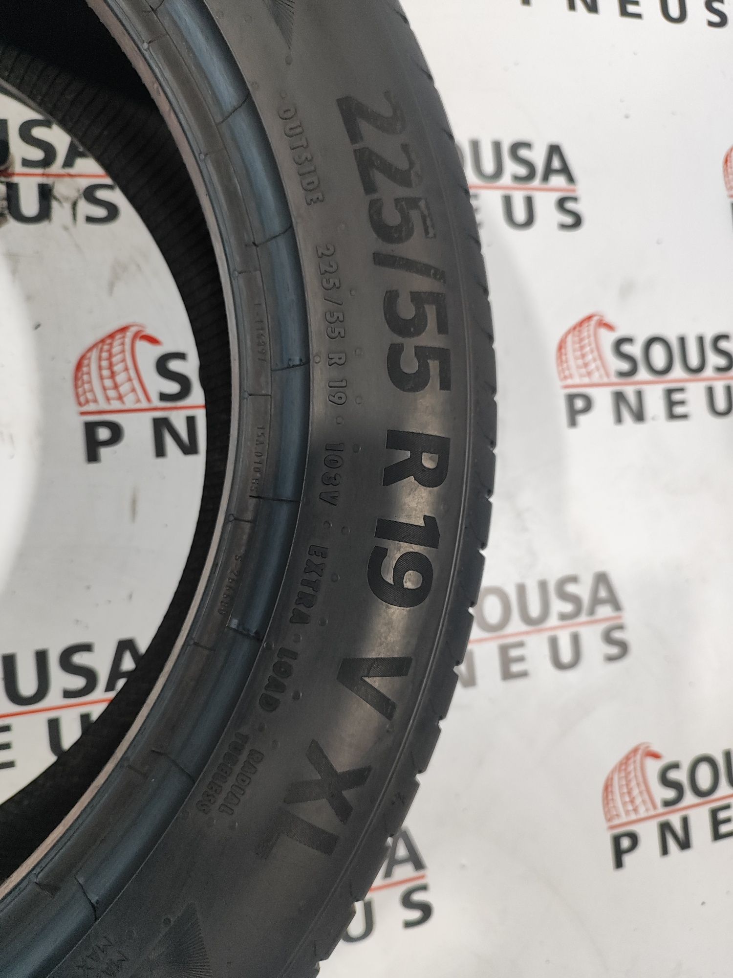 2 pneus semi novos 225-55R19 Continental - Oferta dos Portes - 170 Eur
