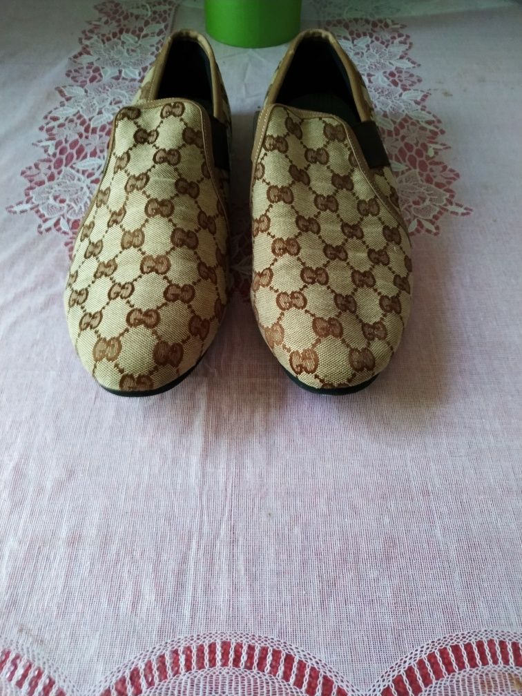 Лоферы Gucci 27,5 в отличном состоянии.  43 р
