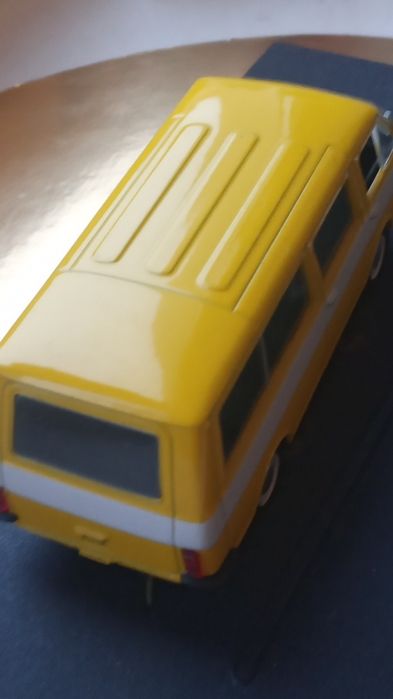 мікроавтобуса РАФ-2203 "Латвія".1/43