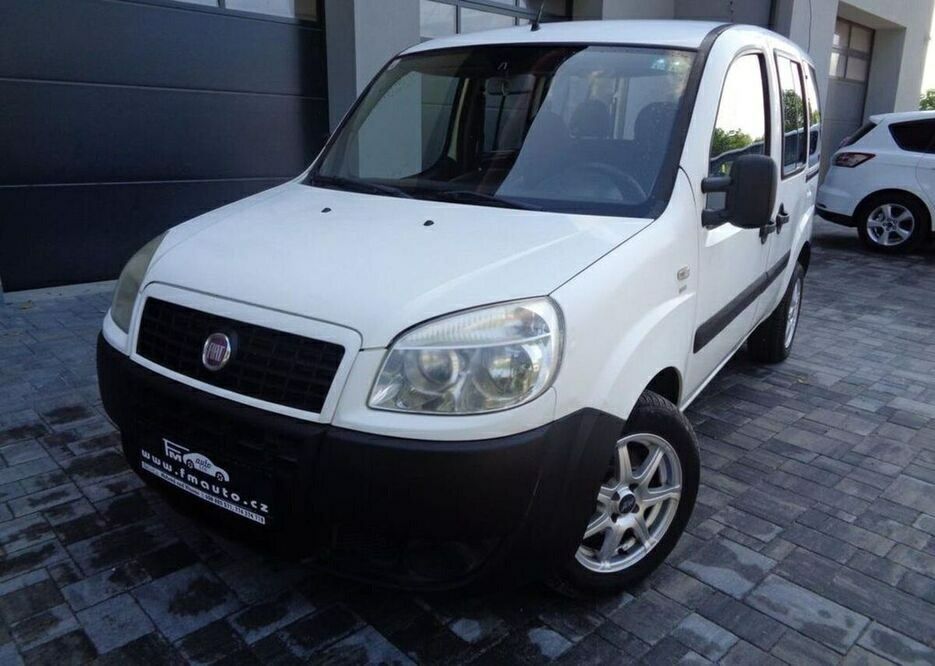 Лобове скло Fiat Doblo (2002-2008)(2008-2016)(2016-2020) Бокове заднє