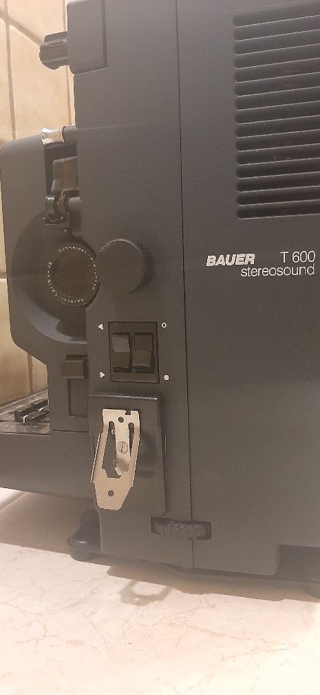 Projektor Bauer T1600 stereosound