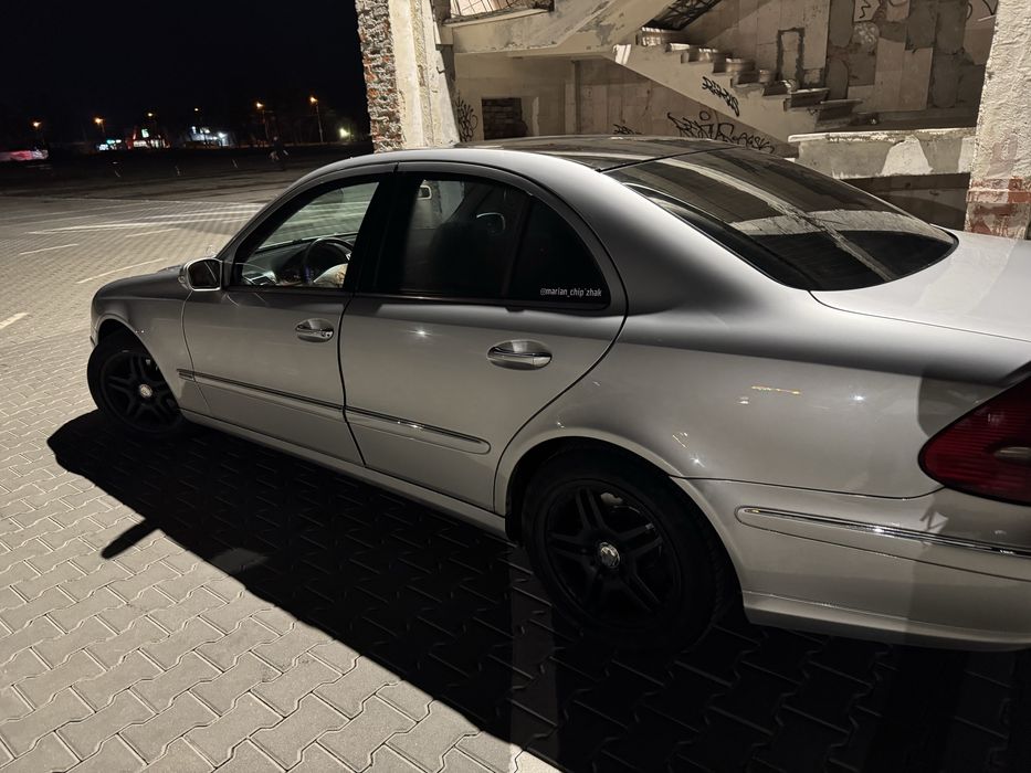 Мерседес E-clas 2.2 CDI