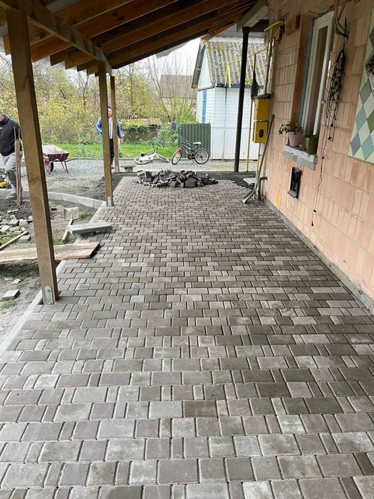 Укладаня Бруківки