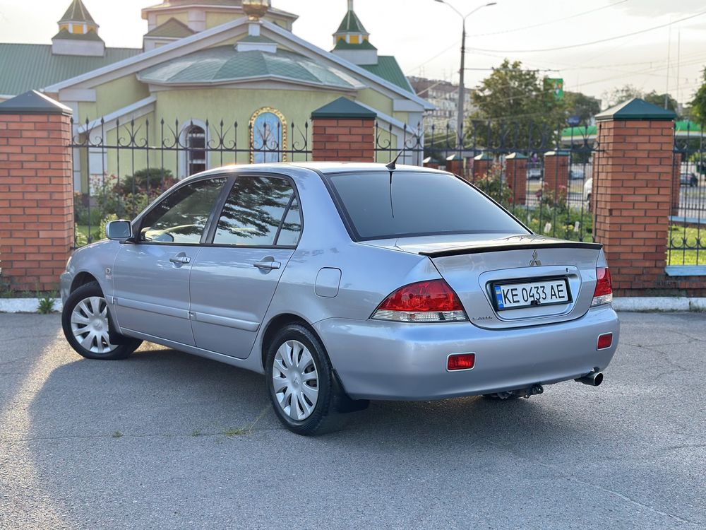 Mitsubishi lancer в отличном состоянии