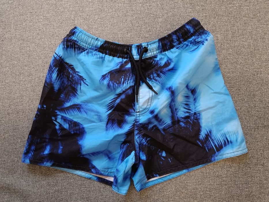 Kąpielówki w rozmiarze 140