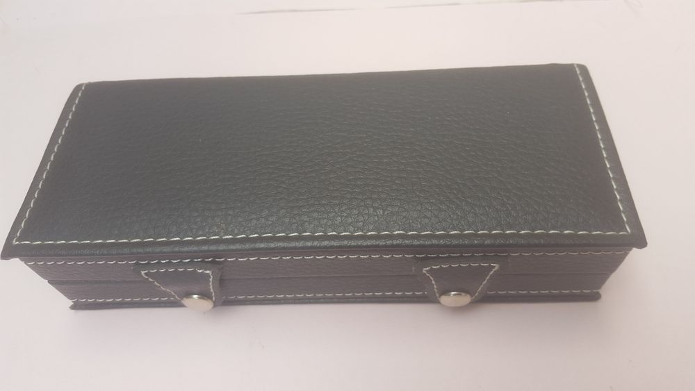 Caneta tinta permanente  NOVA  na caixa  original