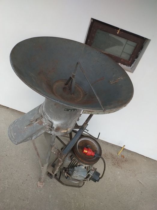 Śrutownik bąk do zboża